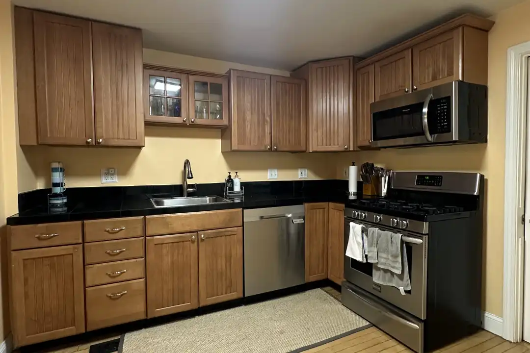 183 Babcock St – photo 1