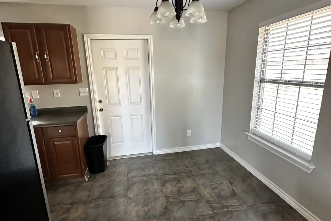 158 Valencia Dr - View 6