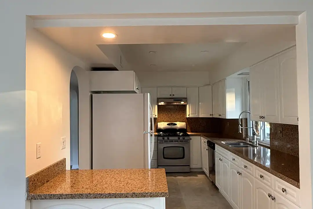 410 N Canyon Blvd - View 2