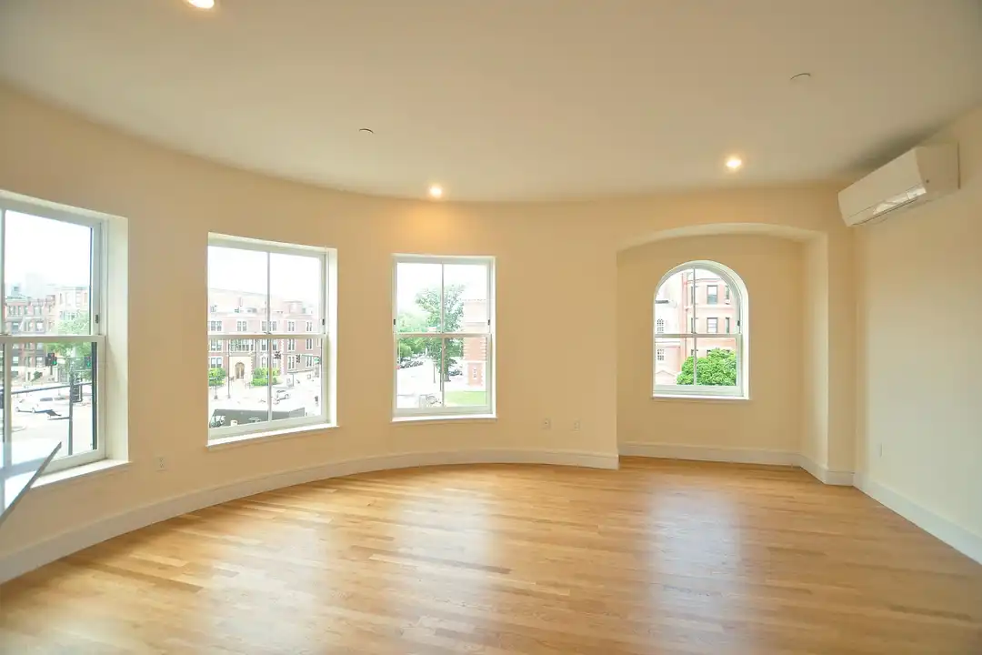 877 Beacon St unit 3 - View 3