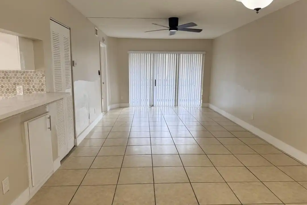 998 Coral Club Dr unit 998 - View 5
