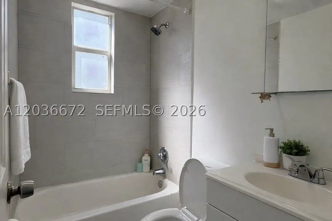 540 NW 7th St #4 - View 6