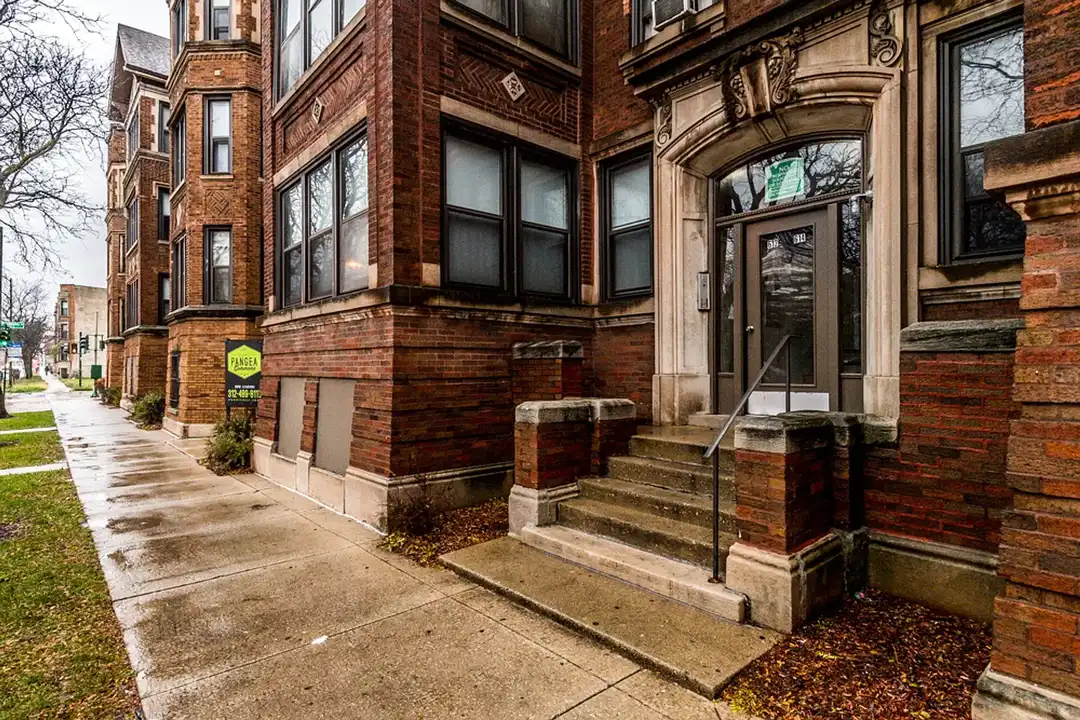 5047 S St Lawrence – photo 1