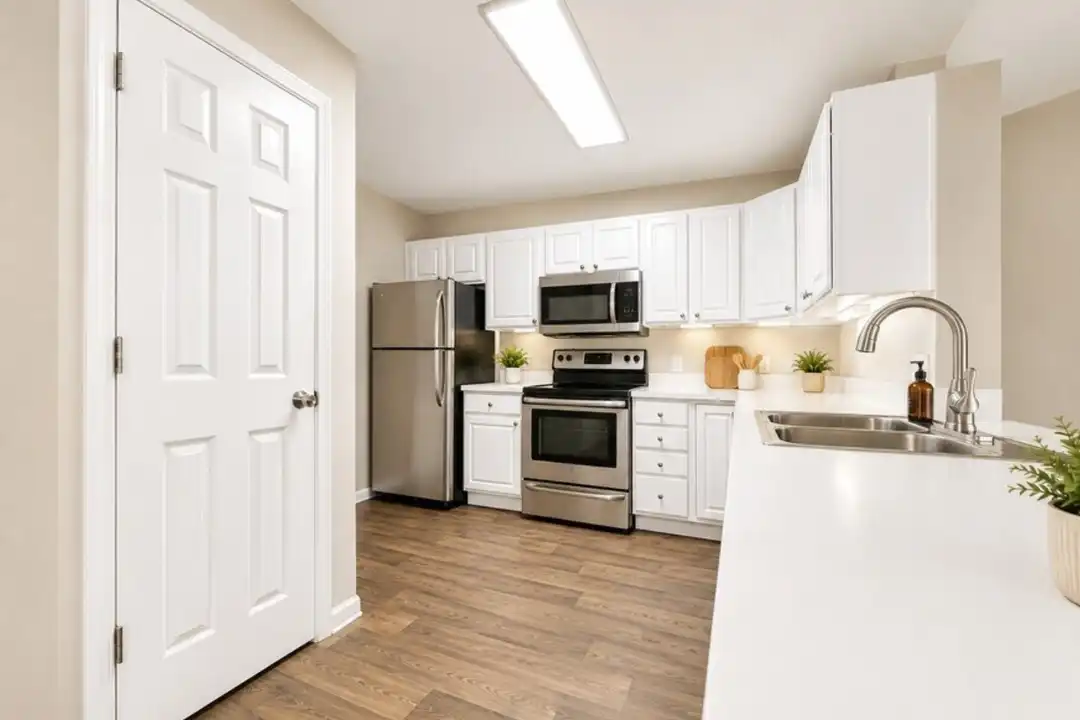 100 Gethings Cir unit 290 - View 2