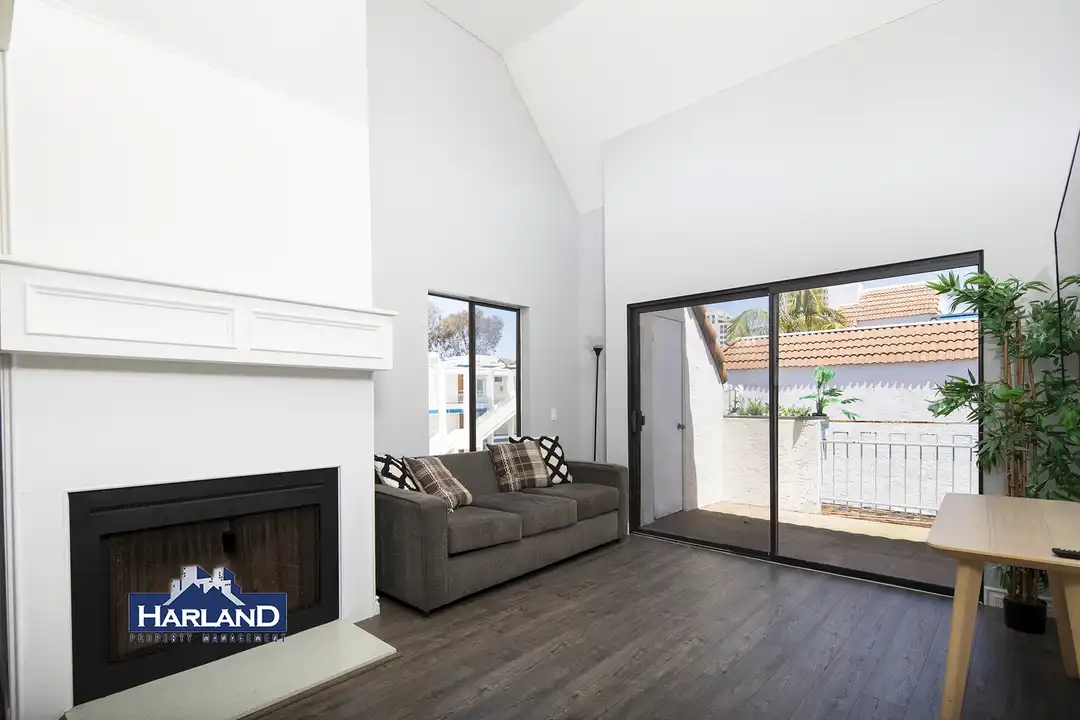 8332 Regents Rd unit 3A – pohled 6