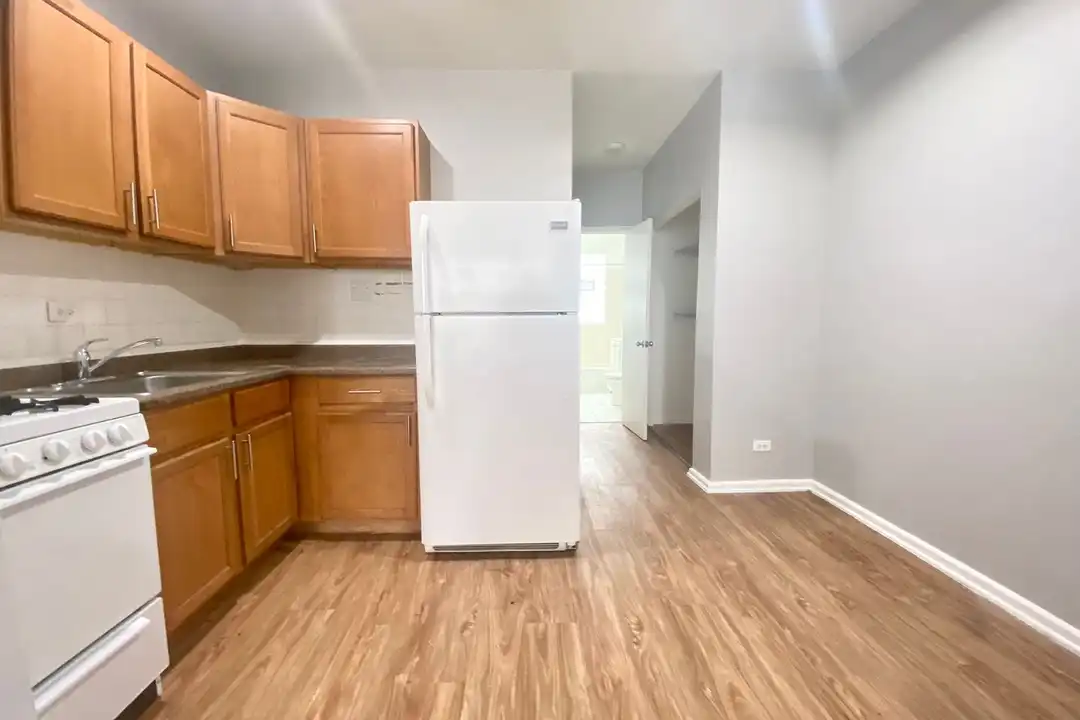 4756 N Maplewood Ave unit 4756-112 - View 5