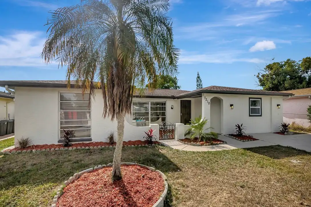 7210 Parrot Dr - View 3