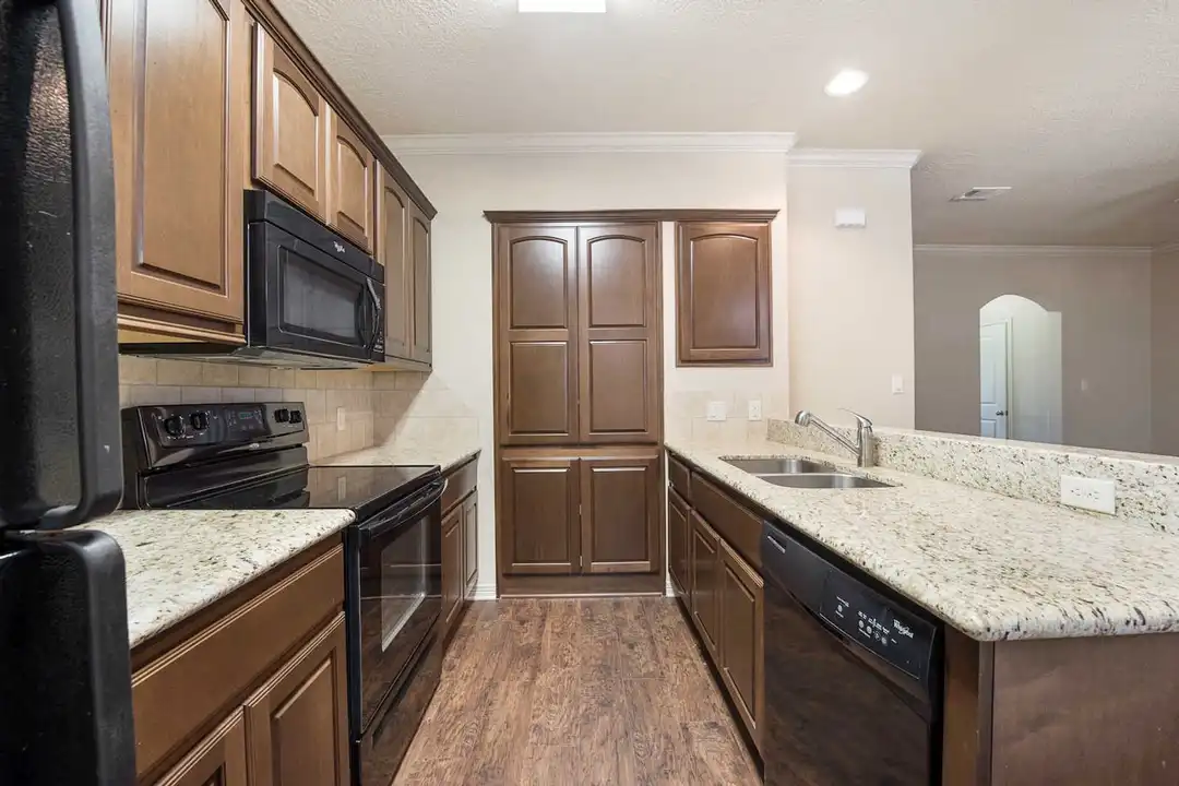 526 Forest Dr Loop - View 2