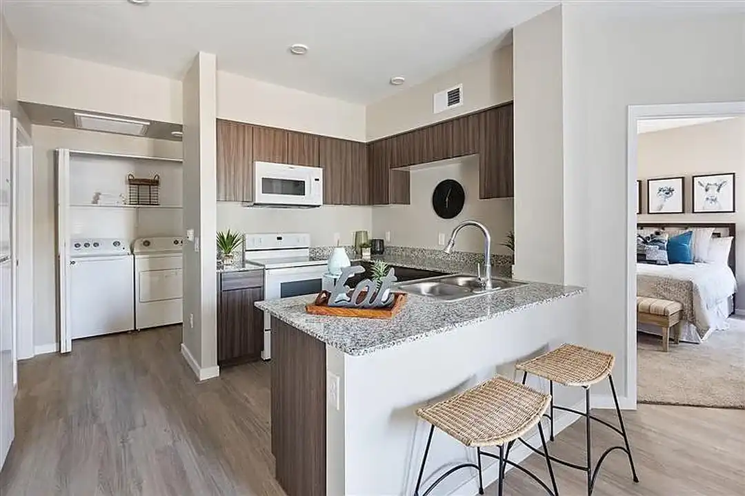 Avari Modern Apartments - View 4