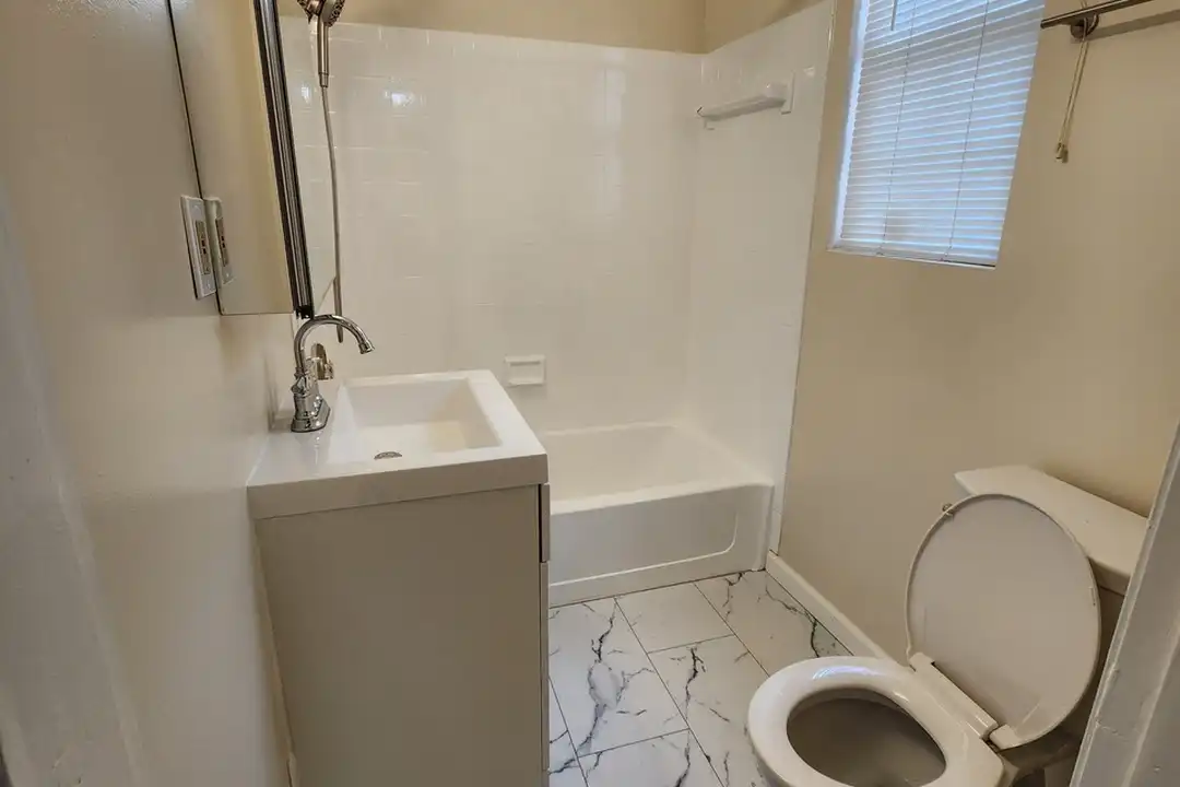 1847 Wilson Blvd unit 5-355 - View 3