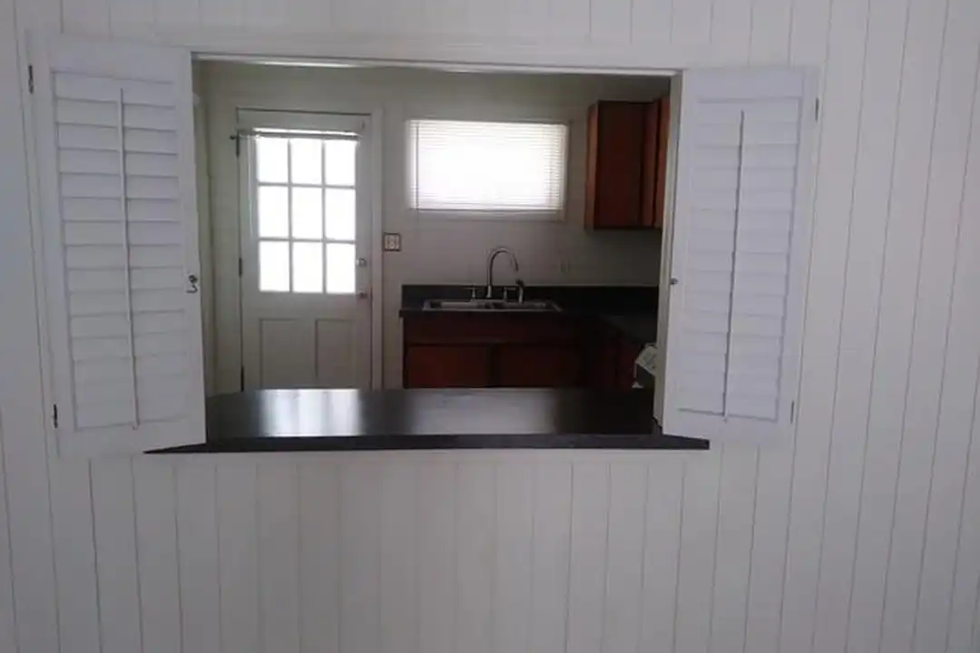 1669 Cherokee Rd unit A - View 3