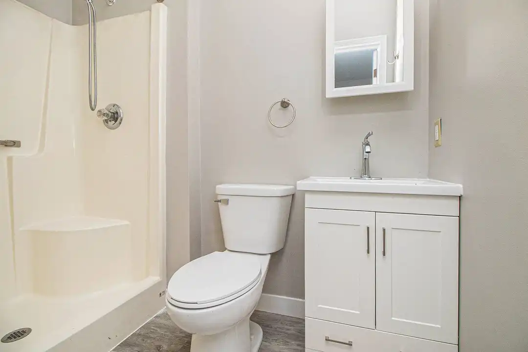 940 W Lovell St unit Unit 1 - More