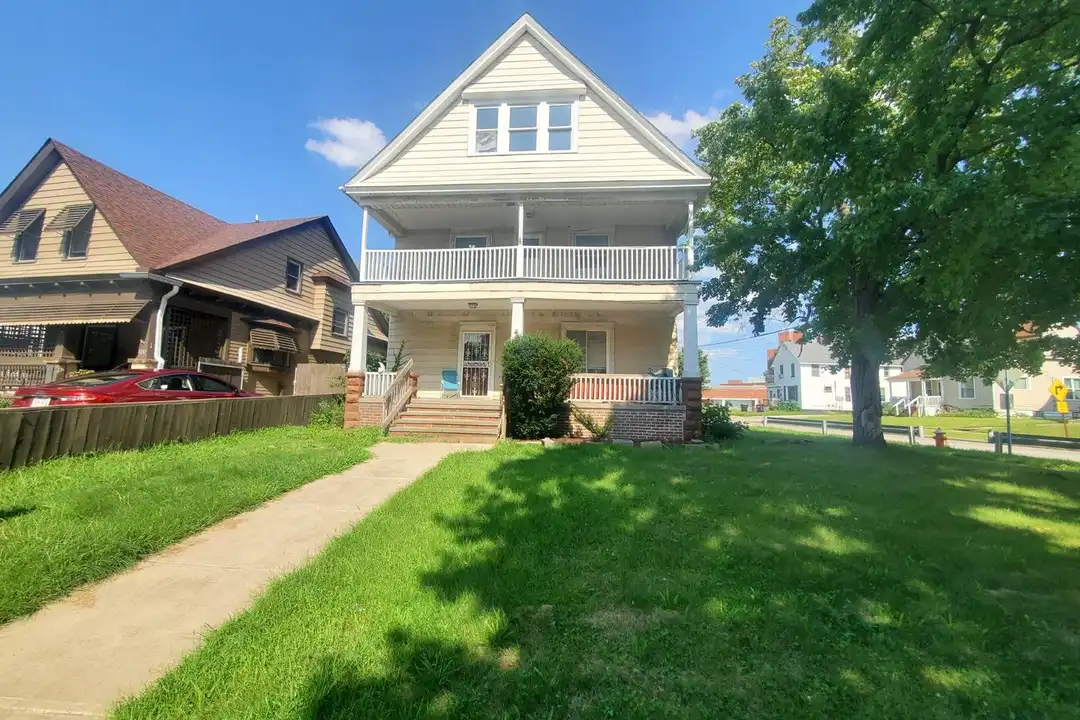 4265 W 36th St unit Unit up – photo 1