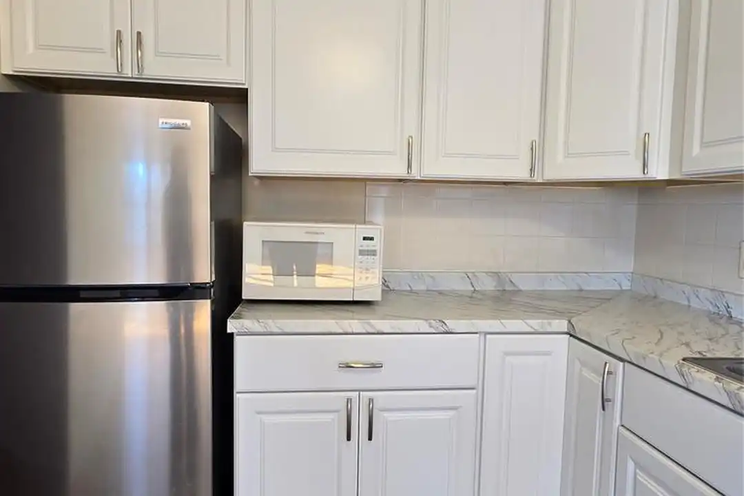 2348 Linwood Ave unit 3L - View 5