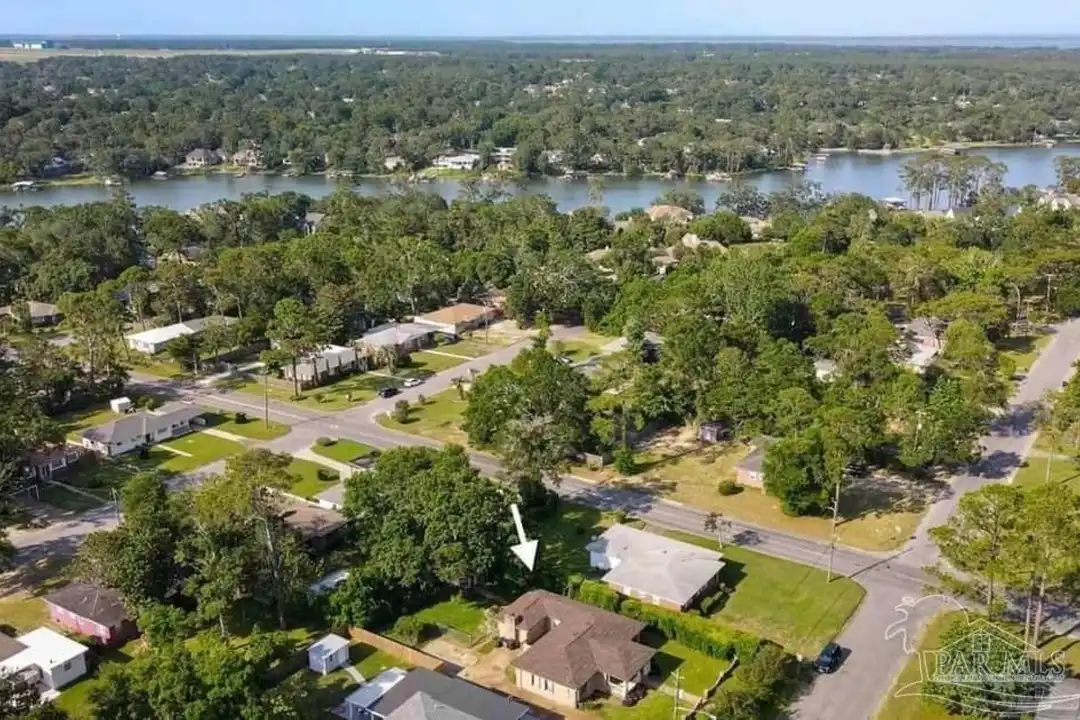 1660 E Hayes St - View 3