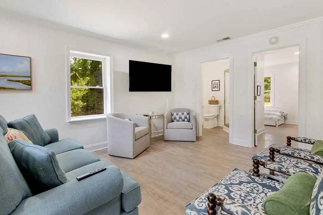 Apartment in Georgetown - View 2