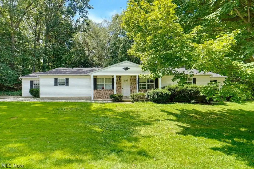 6257 3rd Ave – photo 1