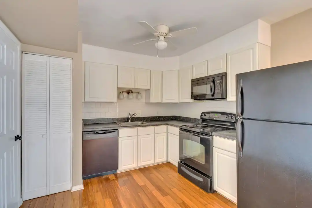 2716 Gatewood Cir - View 6