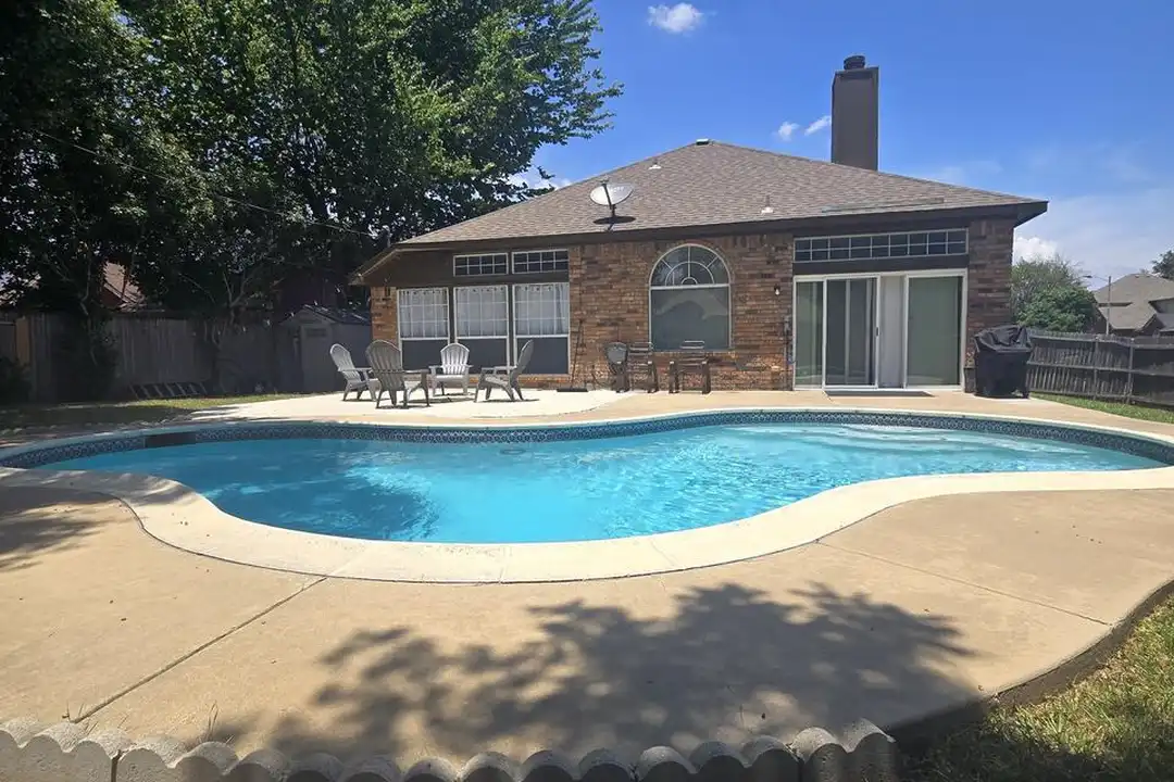 2334 Belton Dr - View 2