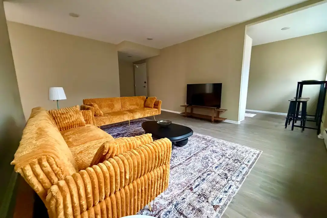 350 U St NE unit 102 - View 2