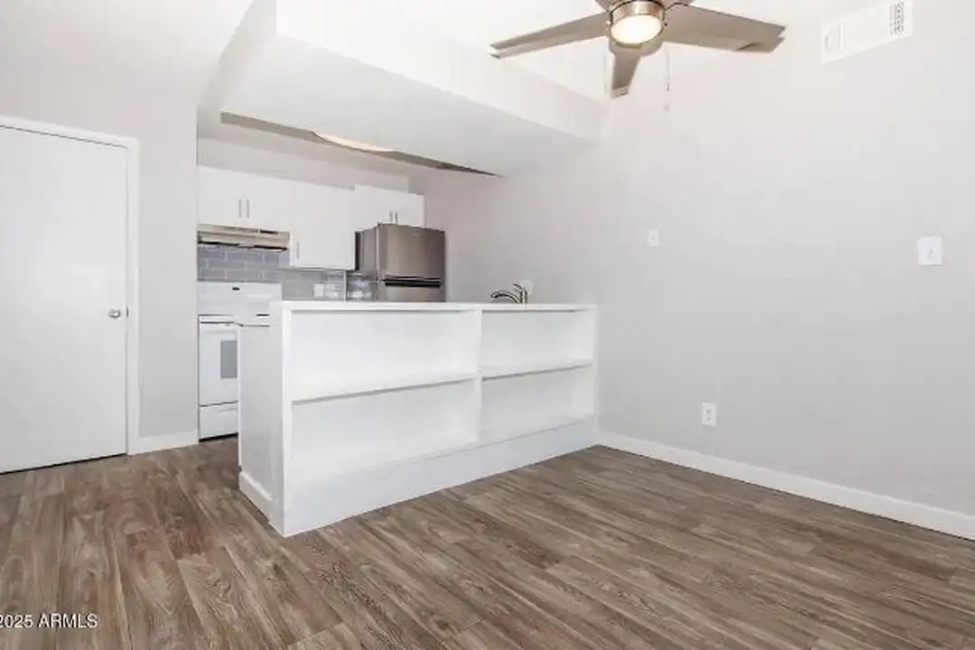 10860 N 85th Ave - View 5