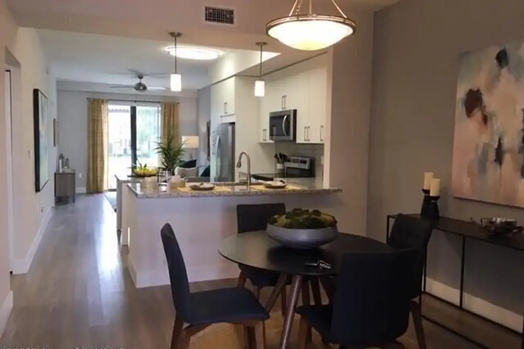 2750 Bosque Cir #304 - View 5