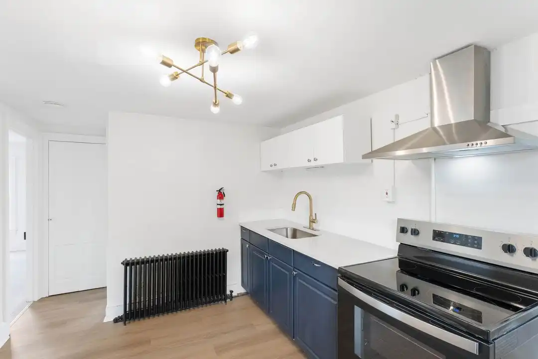 213 N 6th St – photo 1