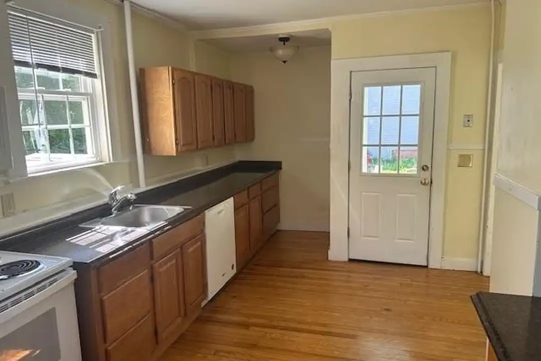 31 Franklin St #A - View 6