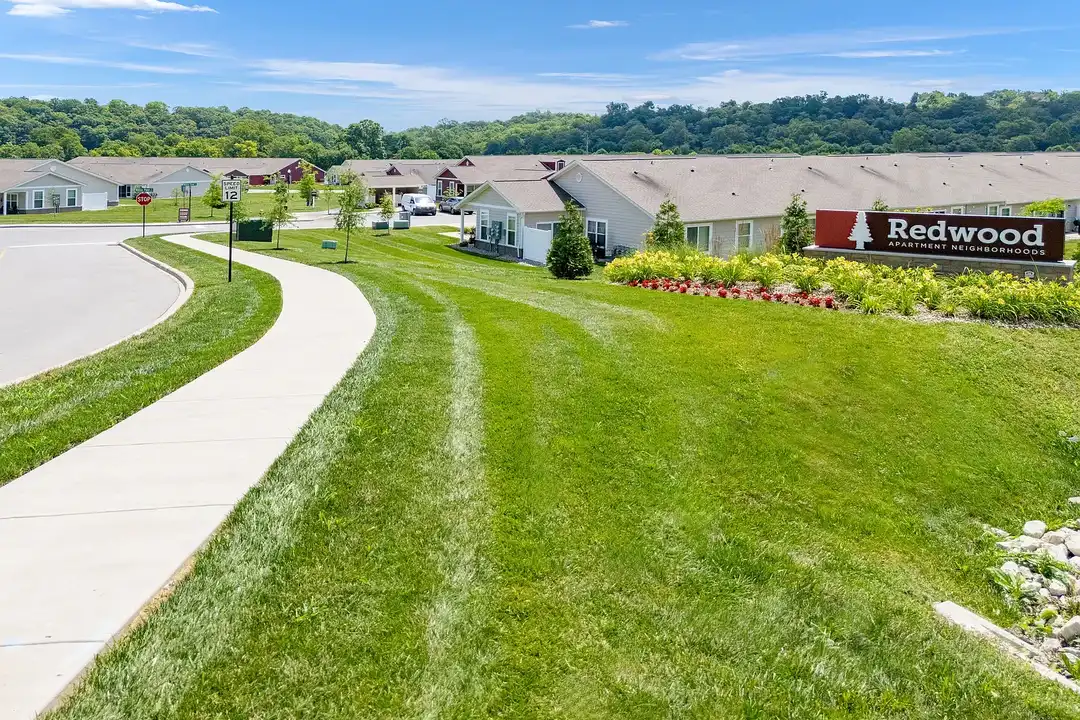 Redwood Louisville Bardstown Bluff Road – photo 1