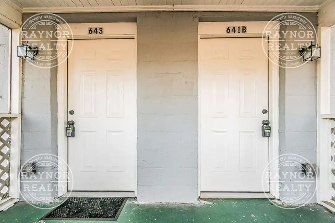 643 Kenwood Ave - View 5
