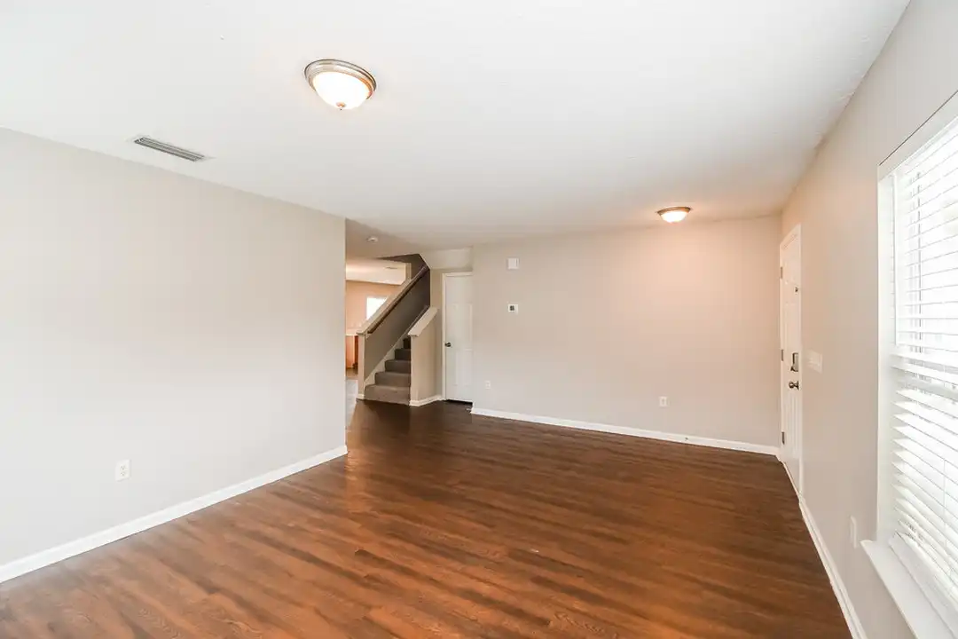 11512 Bonnie Lakes Ct - More