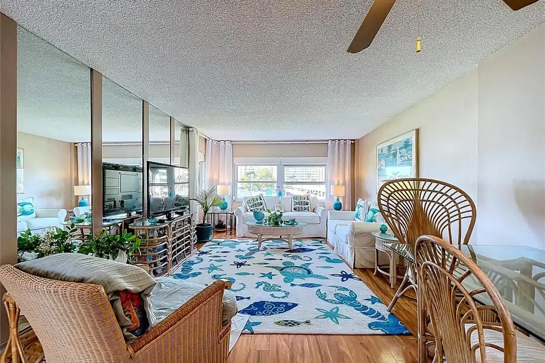 4650 Cove Cir #209 - View 6