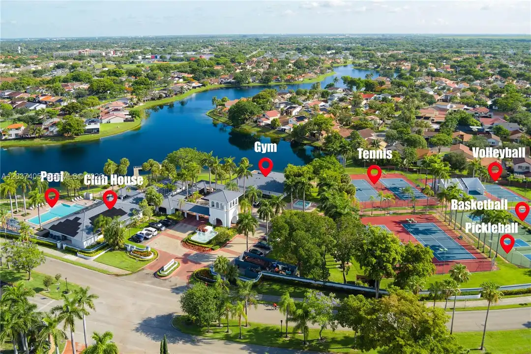 18226 Mediterranean Blvd unit 516 - More