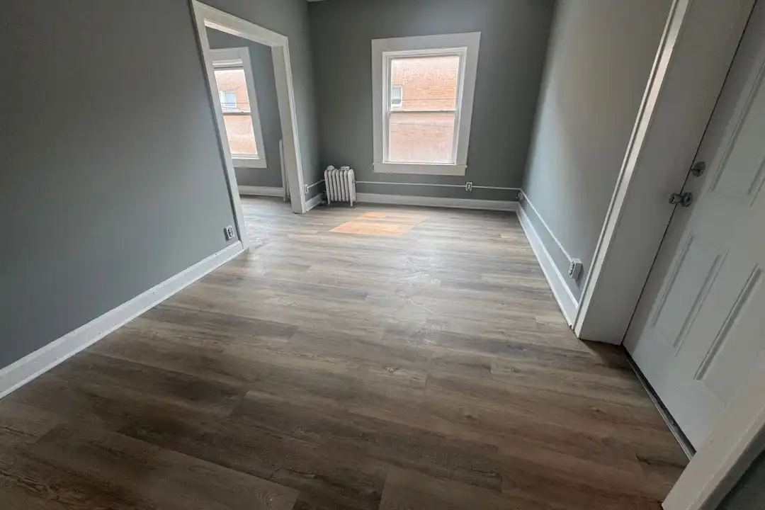 9605 Lorain Ave unit 3142 W 95th St. - Unit 6 – photo 1