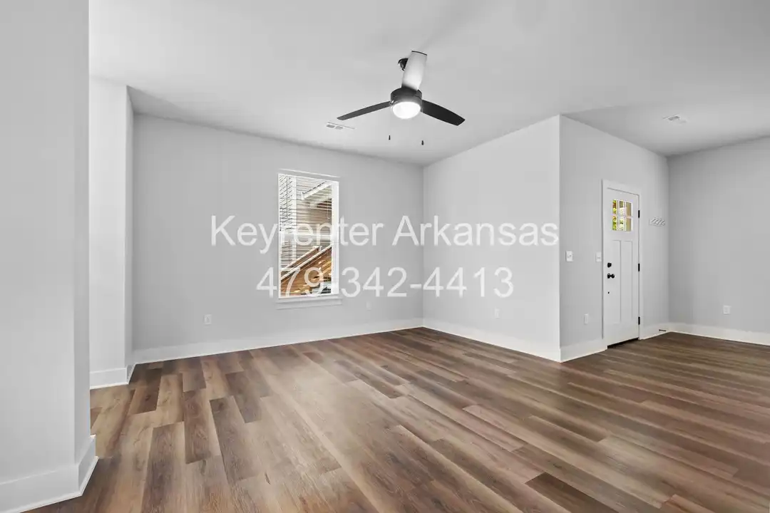 936 S Wichita Ave - More