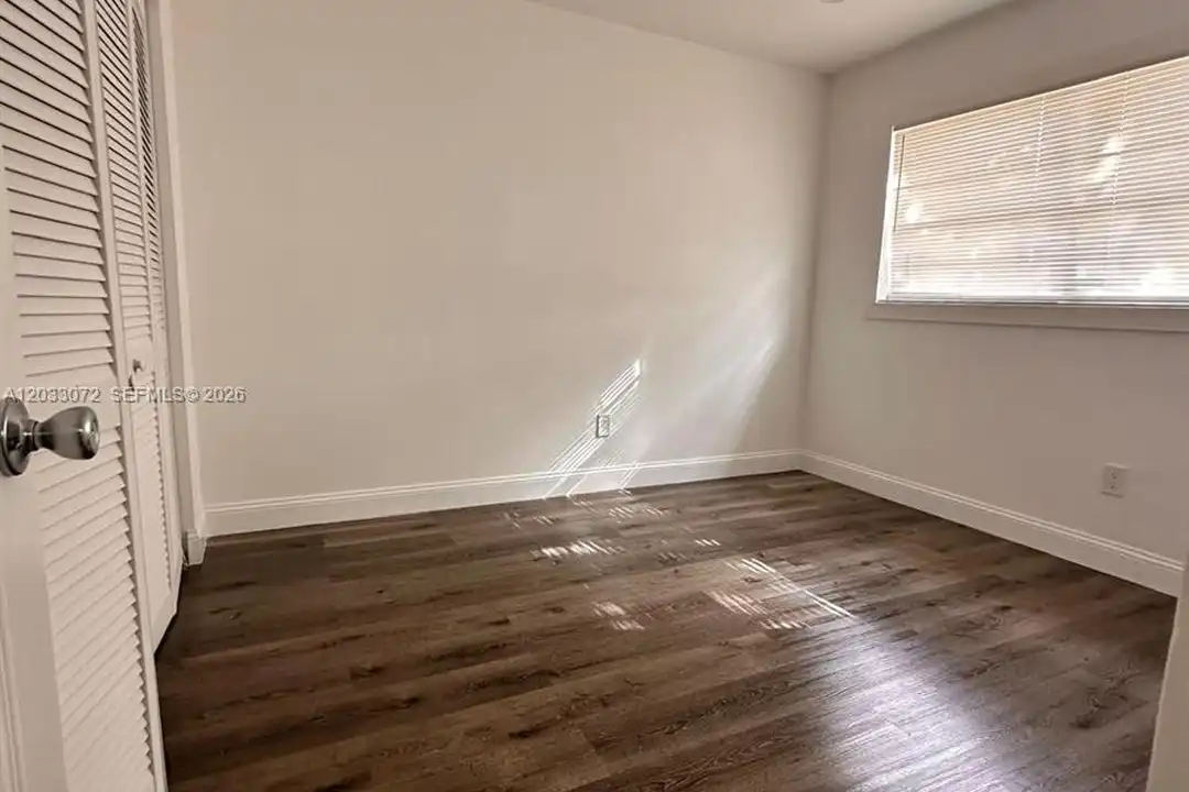 5540 SW 38th Ct unit 0 - View 4