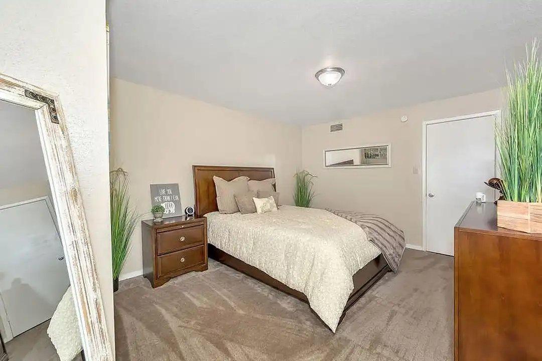 Rivercrest – photo 1