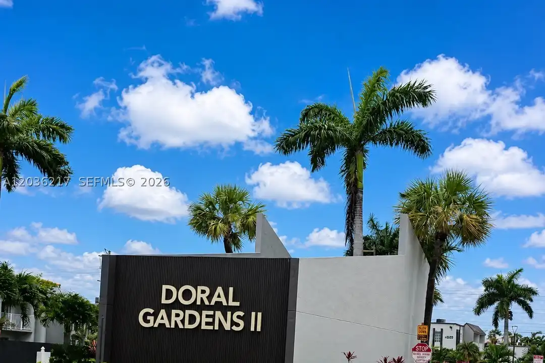Apartment in Doral - View 2