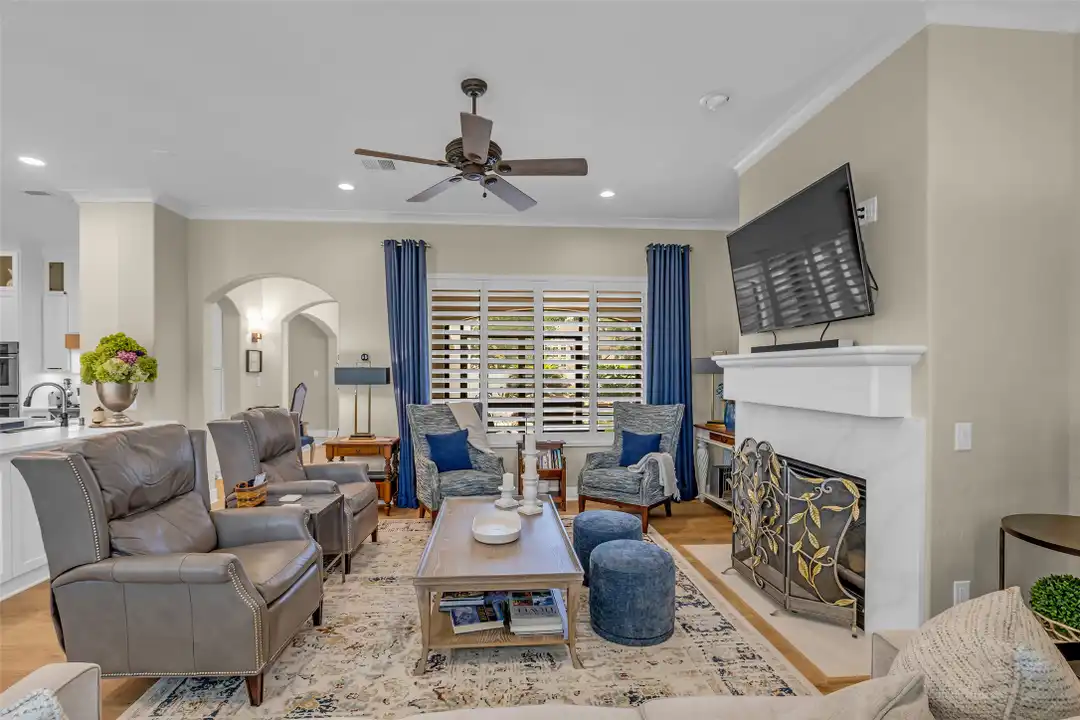 63 Fairway Park unit Main - View 3