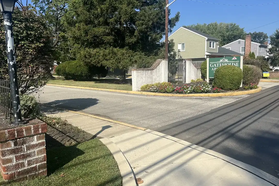 Gatehouse Apartments - View 4