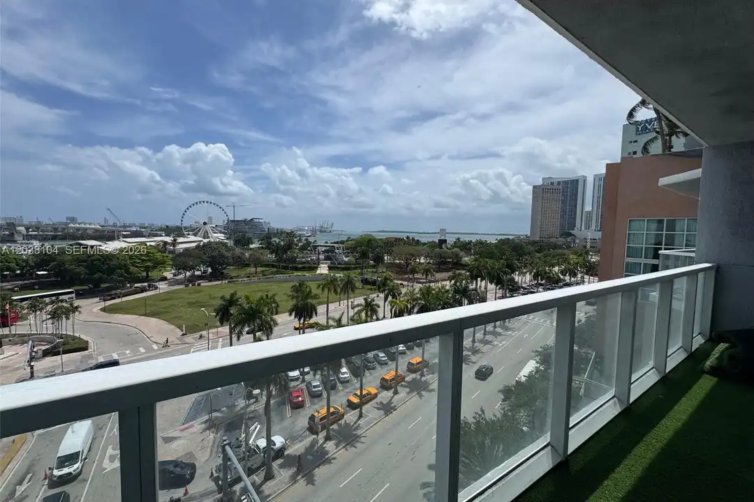 244 Biscayne Blvd unit 702 - More