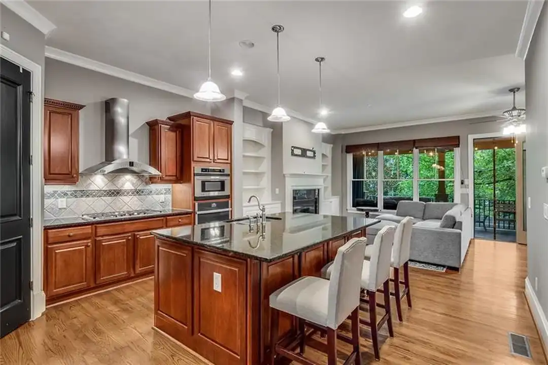 1219 Mecaslin St NW unit 6 - More