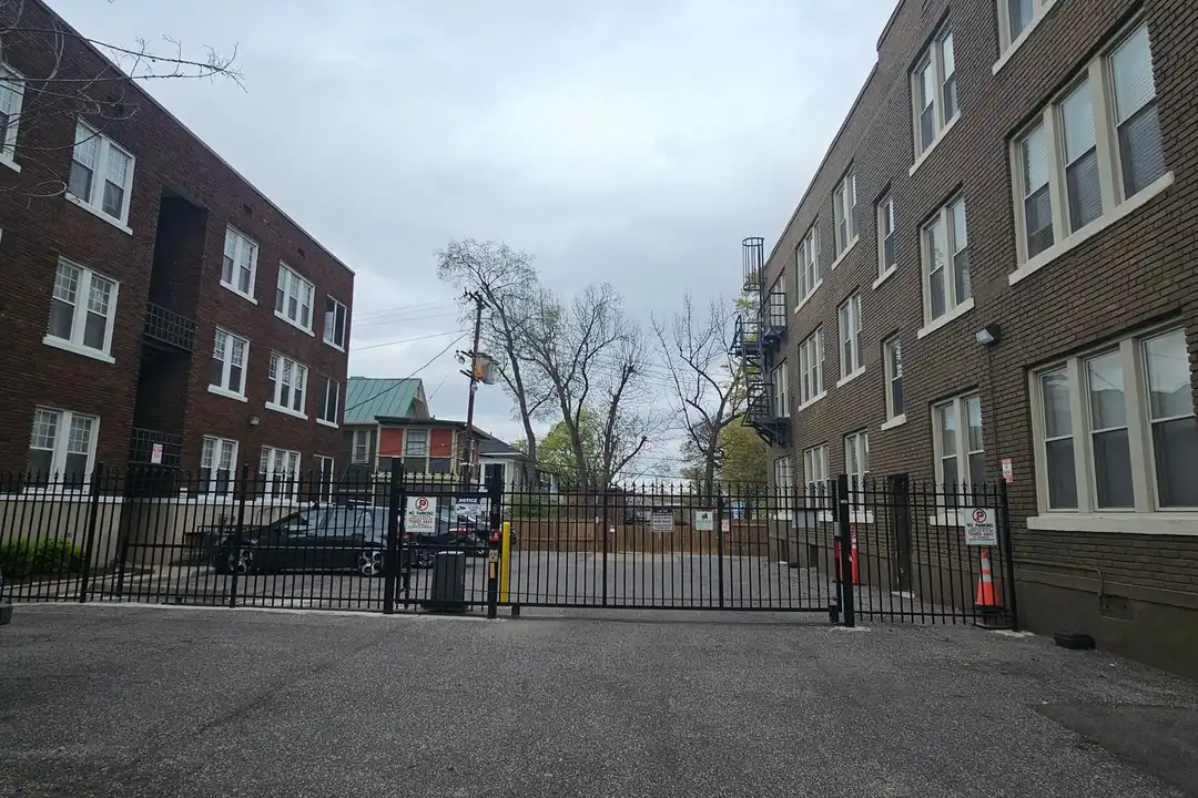 1812 Madison Ave unit 04M - Więcej