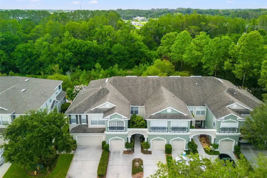2052 Park Crescent Dr - View 6