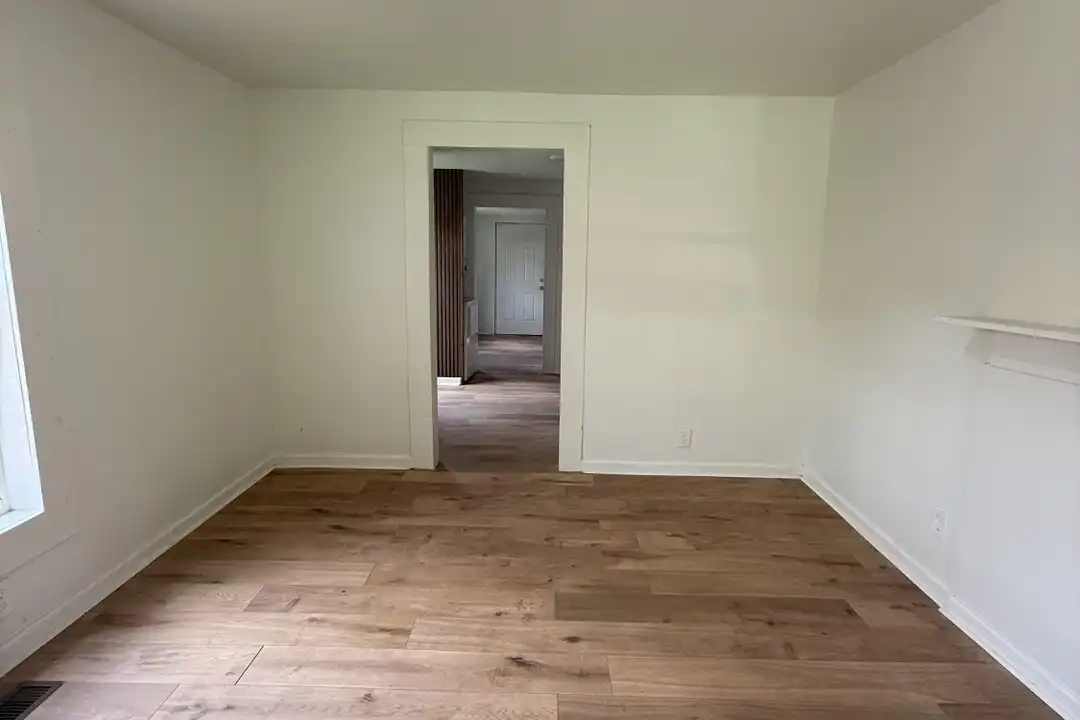 310 Gamma St S - View 3