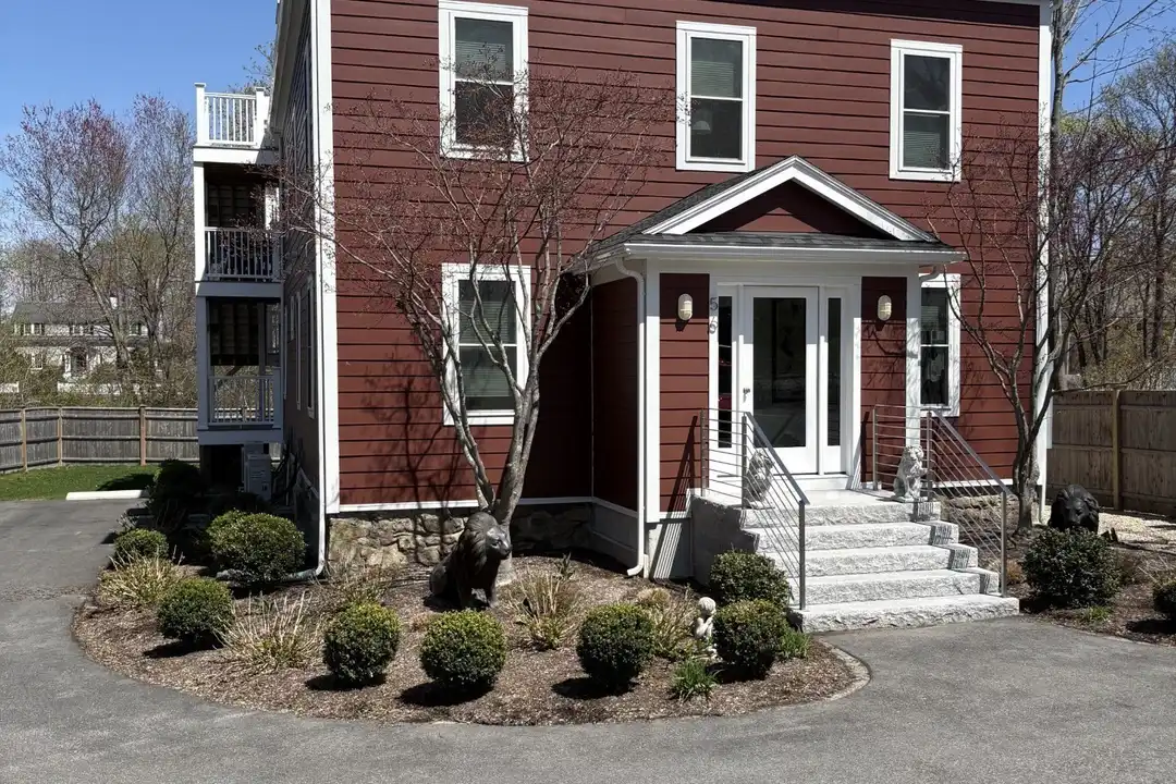 56 Spring St unit 3 – photo 1 of 13