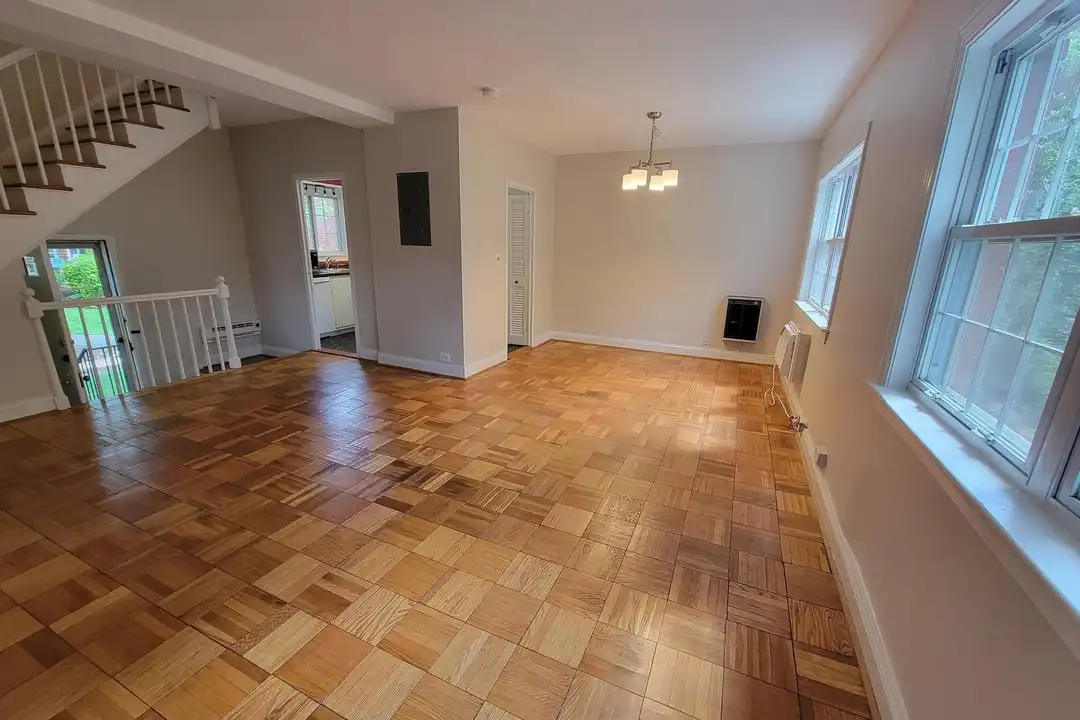 Apartment in Alexandria - View 3