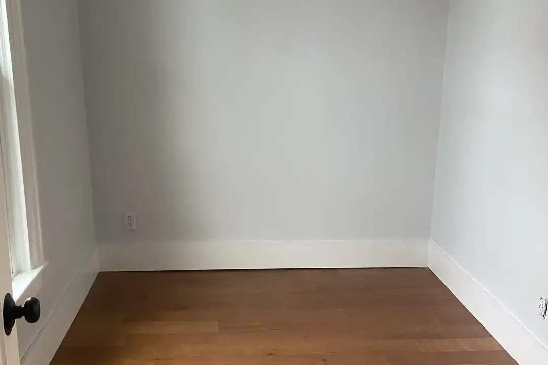 713 Webb St - View 5