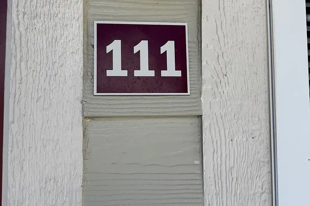 Rockport Oaks Garden - 410 – photo 1 of 8