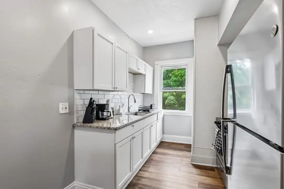 10703 Lee Ave unit 8 – photo 1
